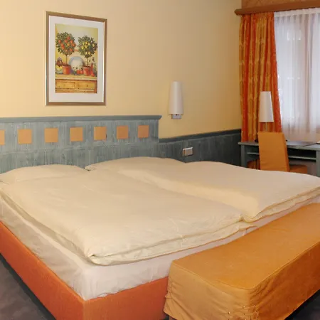 Simi Hotell 4*