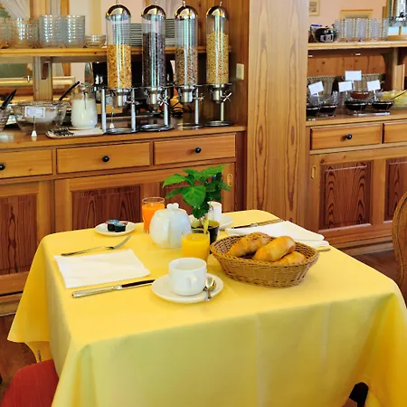Simi Hotel 4*