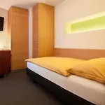 Simi Hotel