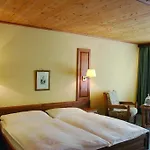 Simi 4*