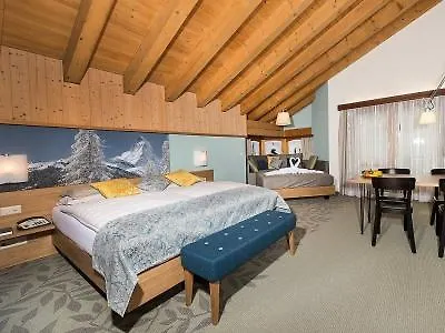 Simi Hotel 4*